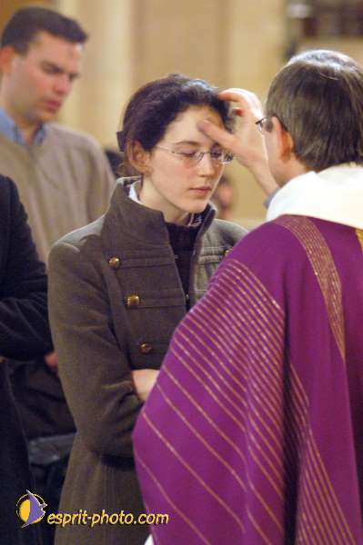 Nom de l'image : D1019902-01 — Description :  Messe de mercredi des Cendres présidé par Mgr d'Ornellas - Paris