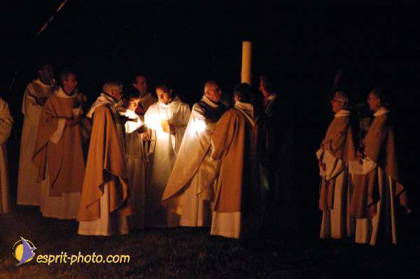 Nom de l'image : D1026234-01 — Description :  Pâque 2003 - Communauté de l'Agnaux - Plavilla