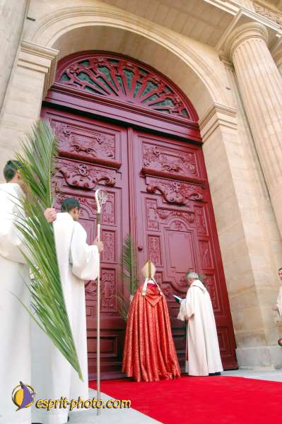 Nom de l'image : D1024565-01 — Description :  Dimanche de Ramaux à l'église St Gervais - Paris 4e & Inaugurati