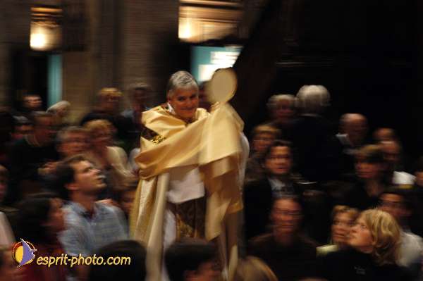 Nom de l'image : D1189793-1 — Description :  Paris - Toussaint 2004