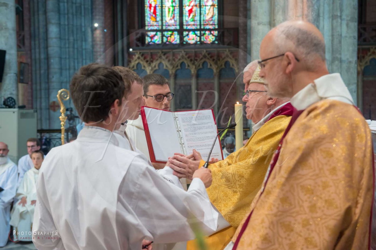 Nom de l'image : 180624-170845_D8e139582_c_PhotoGraphie.Pro — Description :  D8e139582