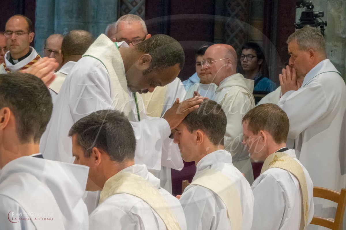 Nom de l'image : 180624-172452_S1085062_c_PhotoGraphie.Pro — Description :  S1085062