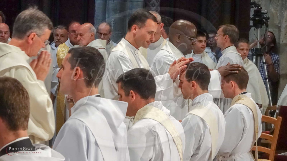 Nom de l'image : 180624-172520_S1085072_c_PhotoGraphie.Pro — Description :  S1085072