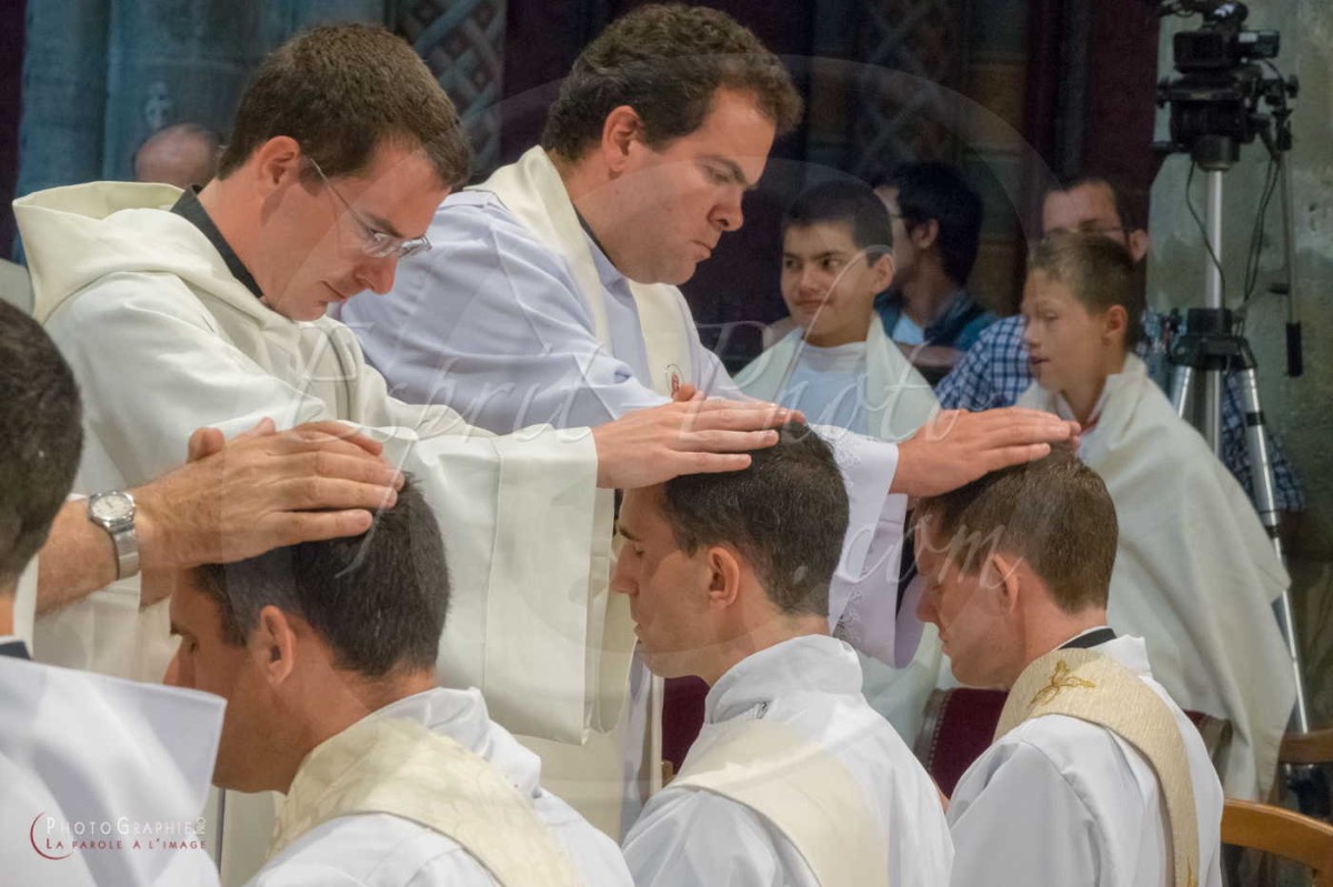 Nom de l'image : 180624-172852_S1085125_c_PhotoGraphie.Pro — Description :  S1085125