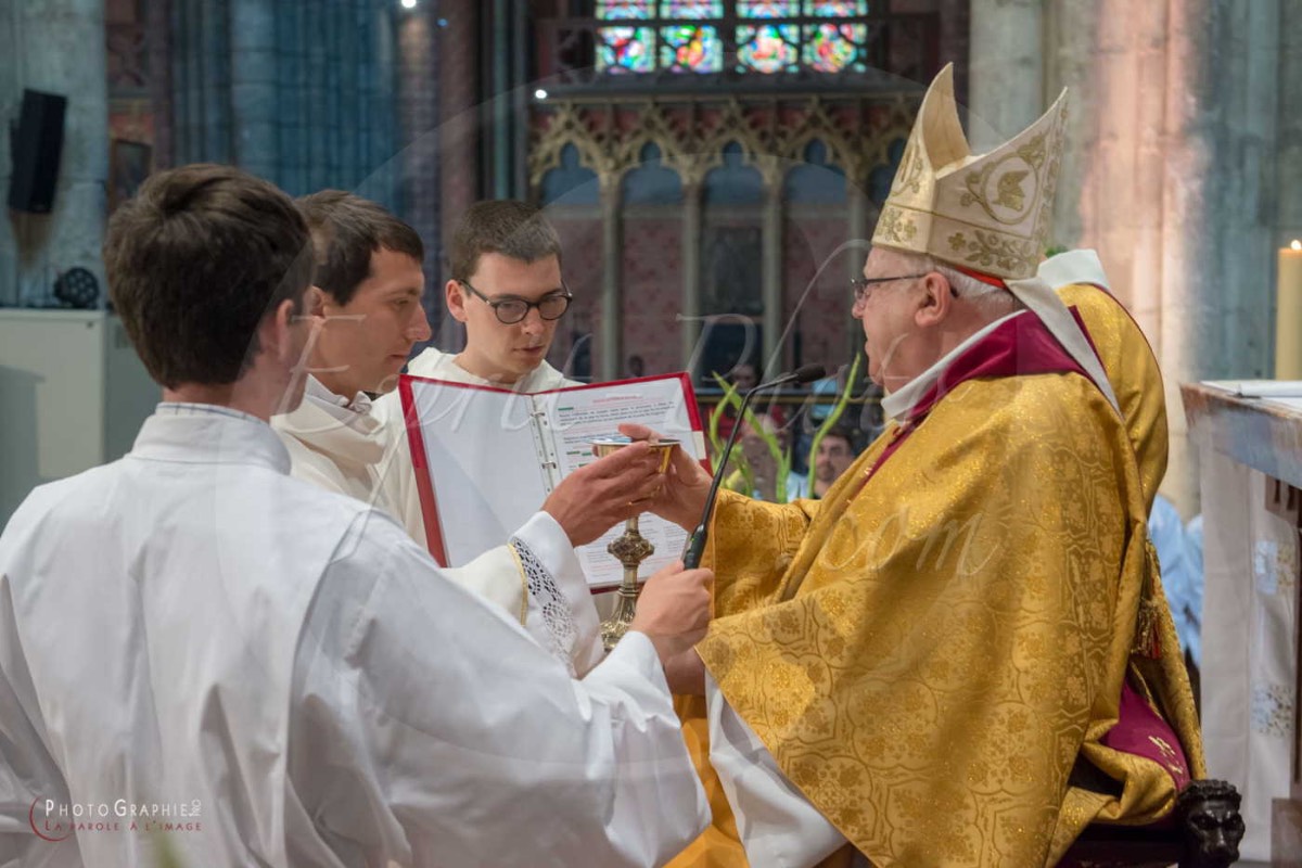 Nom de l'image : 180624-174705_D8e139747_c_PhotoGraphie.Pro — Description :  D8e139747