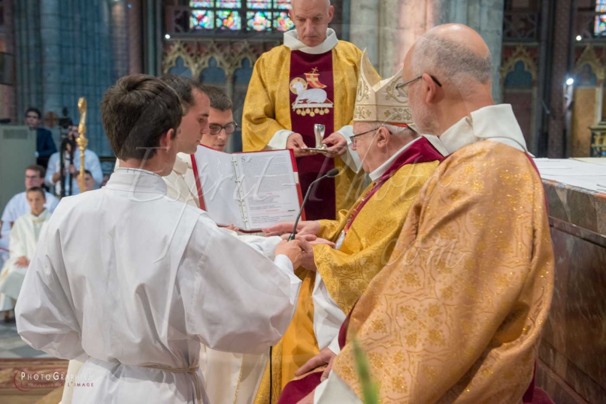 Nom de l'image : 180624-174547_D8e139732_c_PhotoGraphie.Pro — Description :  D8e139732