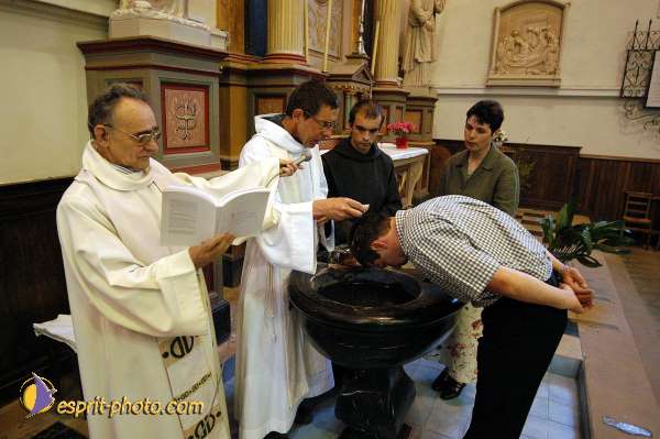 Nom de l'image : D1037272 — Description :  Cté St JEAN - Reportage livre "Masque de loup - coeur d'agneau"