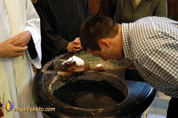 Nom de l'image : D1037275 — Description :  Cté St JEAN - Reportage livre "Masque de loup - coeur d'agneau"