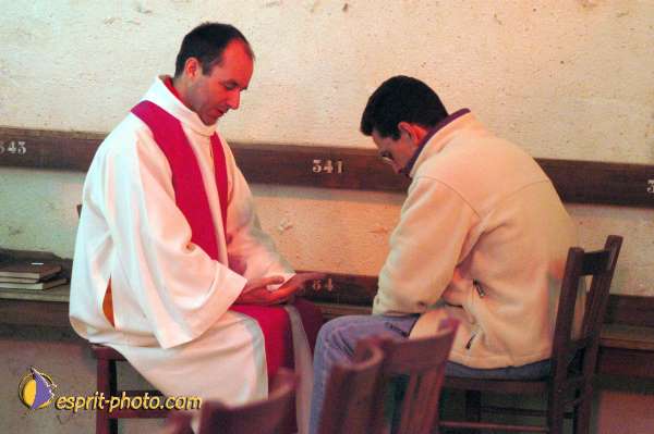 Nom de l'image : D1022744-01b — Description :  Pèlerinage des étudiants à Notre Dame de Chartres - 22+23 mars 2