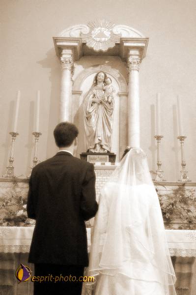 Nom de l'image : 020907-1730_04MES_264sp — Description :  Mariage Tobias et Eglantine Ä° La Crau (Toulon)