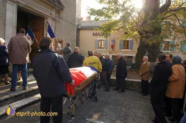 Nom de l'image : D1194132-1 — Description :  Enterrement/Funerailles