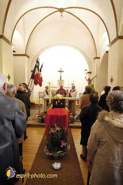 Nom de l'image : D1194153-1 — Description :  Enterrement/Funerailles