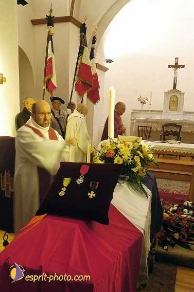 Nom de l'image : D1194168-1 — Description :  Enterrement/Funerailles