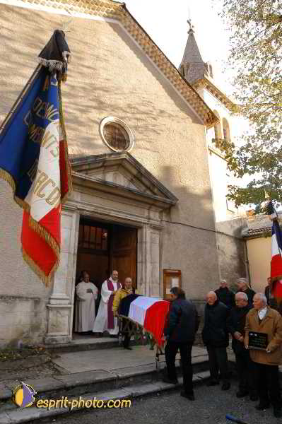 Nom de l'image : D1194185-1 — Description :  Enterrement/Funerailles