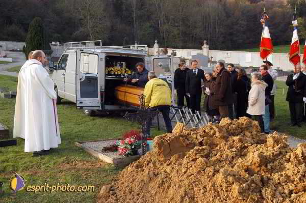 Nom de l'image : D1194246-1 — Description :  Enterrement/Funerailles