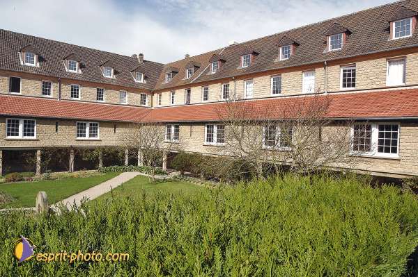 Nom de l'image : E00037421-1 — Description :