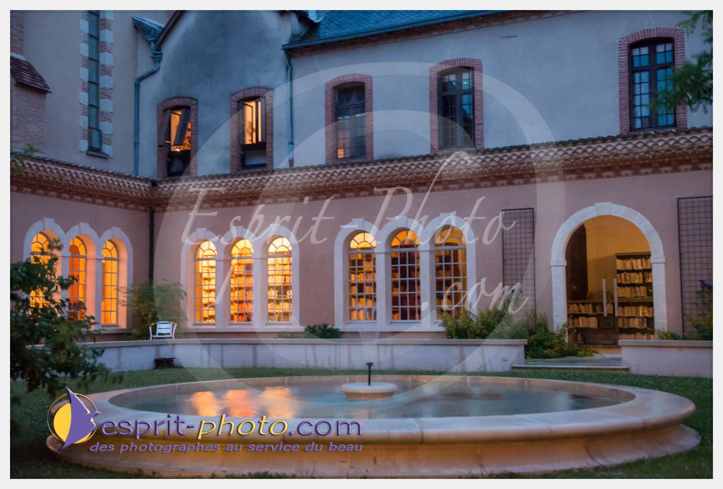 Nom de l'image : 053_D8e140435_c_PhotoGraphiePro — Description :  D8e140435