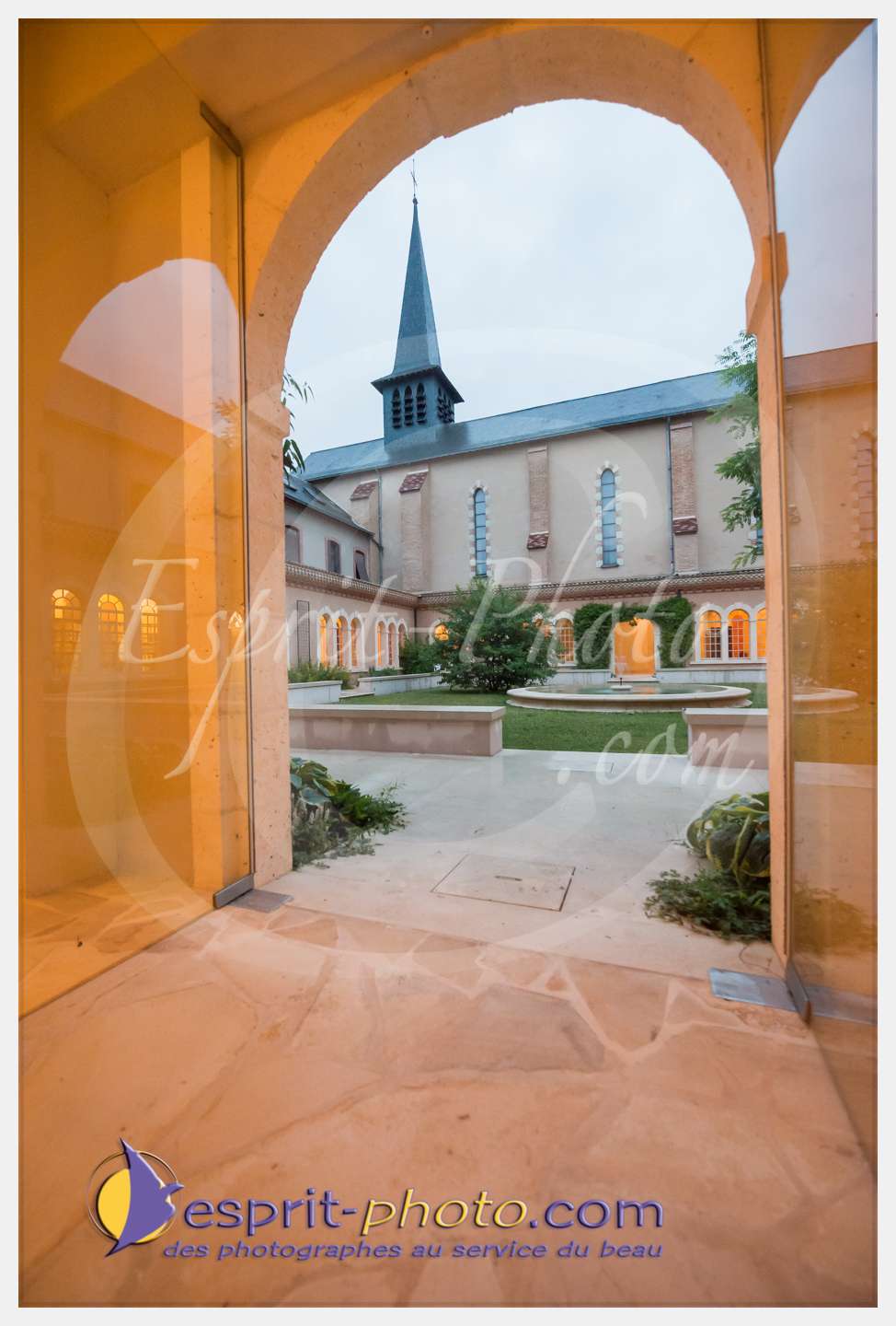 Nom de l'image : 065_D8e140497_c_PhotoGraphiePro — Description :  D8e140497