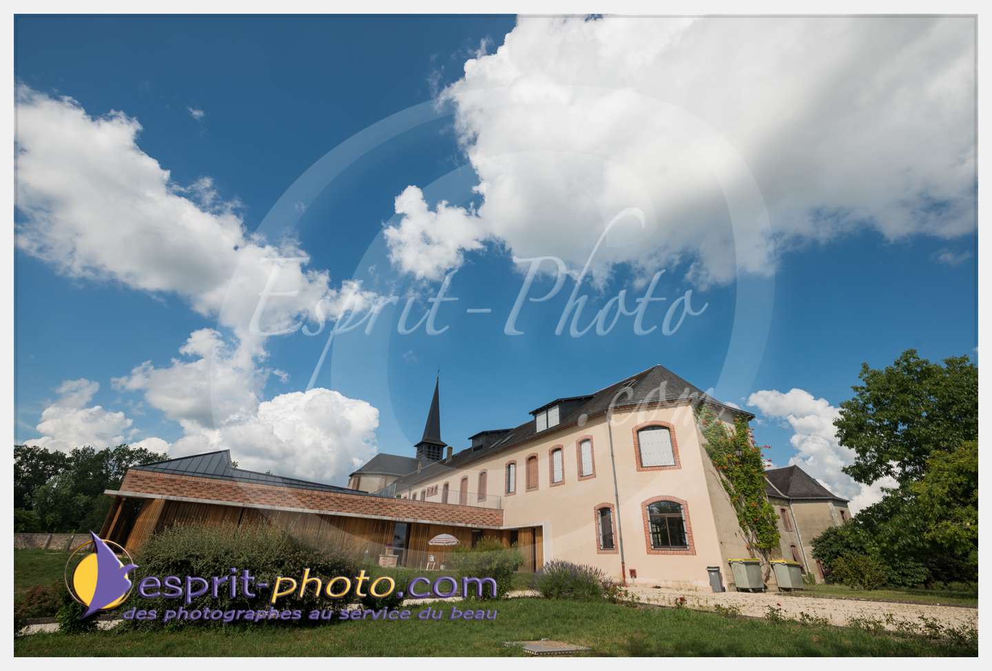 Nom de l'image : 261_D8e141610_c_PhotoGraphiePro — Description :  D8e141610