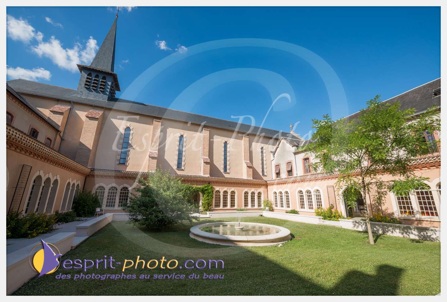 Nom de l'image : 286_D8e141716_c_PhotoGraphiePro — Description :  D8e141716