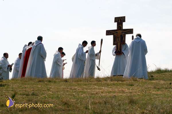 Nom de l'image : D1025434-01 — Description :  Pâque 2003 - Communauté de l'Agnaux - Plavilla