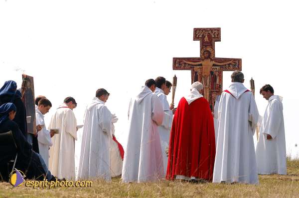 Nom de l'image : D1025447-01 — Description :  Pâque 2003 - Communauté de l'Agnaux - Plavilla