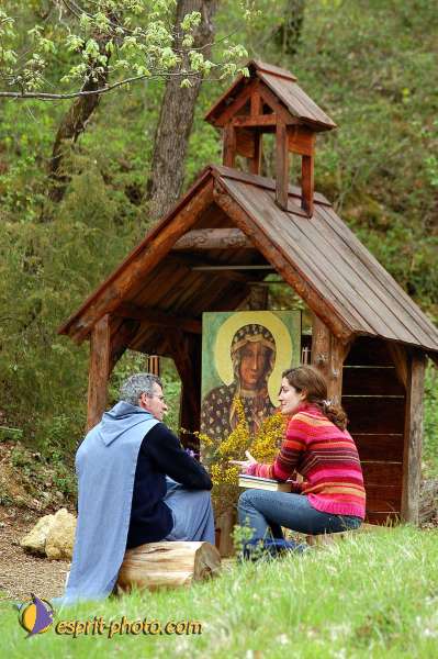 Nom de l'image : D1026106-01 — Description :  Pâque 2003 - Communauté de l'Agnaux - Plavilla