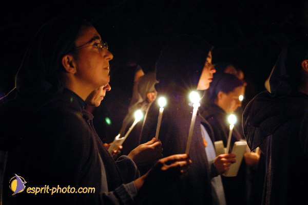 Nom de l'image : D1026560-01 — Description :  Pâque 2003 - Communauté de l'Agnaux - Plavilla