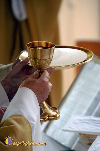 Nom de l'image : D1027776 — Description :  Pâque 2003 - Communauté de l'Agnaux - Plavilla