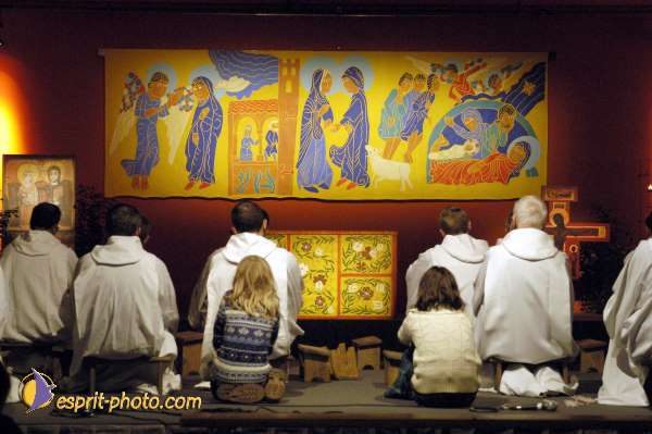 Nom de l'image : D1014405 — Description :  Rencontre de Taizé à Paris 2002 (Porte de Versaille & Paroisses