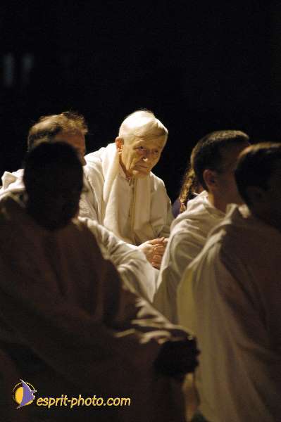 Nom de l'image : D1014768-01 — Description :  Rencontre de Taizé à Paris 2002 (Porte de Versaille & Paroisses