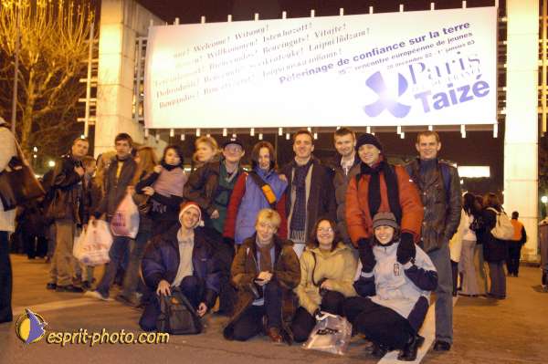 Nom de l'image : D1015621-01 — Description :  Rencontre de Taizé à Paris 2002 (Porte de Versaille & Paroisses