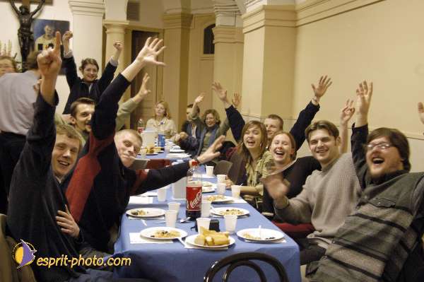 Nom de l'image : D1015831-01 — Description :  Rencontre de Taizé à Paris 2002 (Porte de Versaille & Paroisses