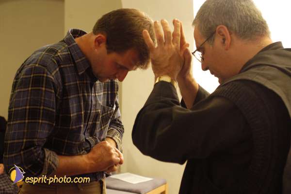 Nom de l'image : D1185723-1 — Description :  Mothers and Fatherprayer