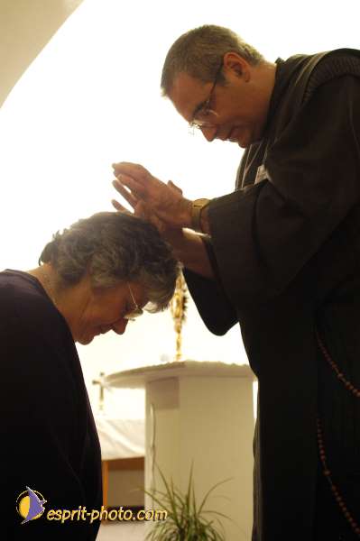 Nom de l'image : D1185782-1 — Description :  Mothers and Fatherprayer