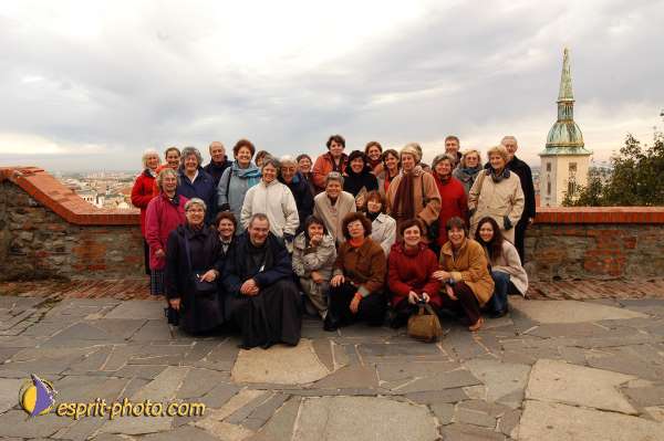 Nom de l'image : D1186158-1 — Description :  Mothers and Fatherprayer