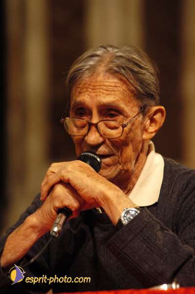 Nom de l'image : D1190308-1 — Description :  Paris - Toussaint 2004