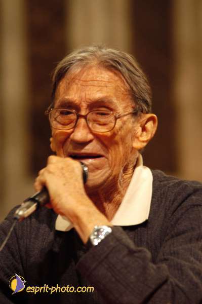 Nom de l'image : D1190326-1 — Description :  Paris - Toussaint 2004