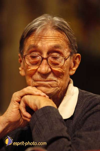 Nom de l'image : D1190416-1 — Description :  Paris - Toussaint 2004