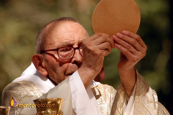 Nom de l'image : D1063649 — Description :  Festival Saint Jean (jeunes de 15-25ans)