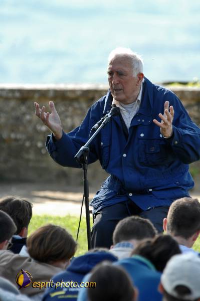 Nom de l'image : E2069437_1 — Description :  Routes de Vezelay 2008