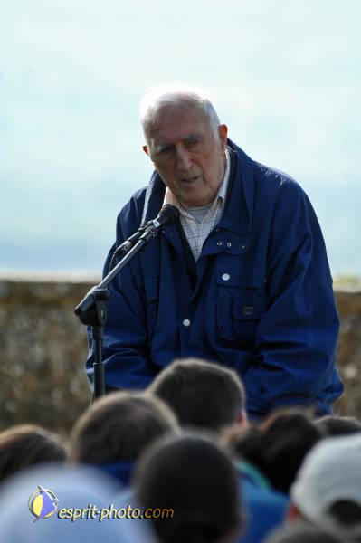 Nom de l'image : E2069440_1 — Description :  Routes de Vezelay 2008