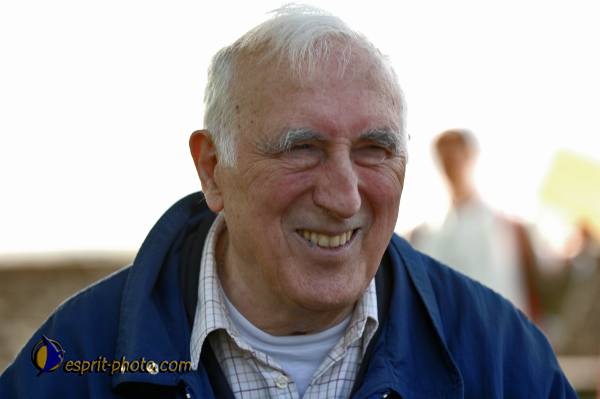 Nom de l'image : E2069467_1 — Description :  Routes de Vezelay 2008