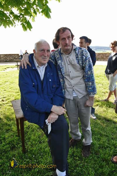 Nom de l'image : E2069483_1 — Description :  Routes de Vezelay 2008