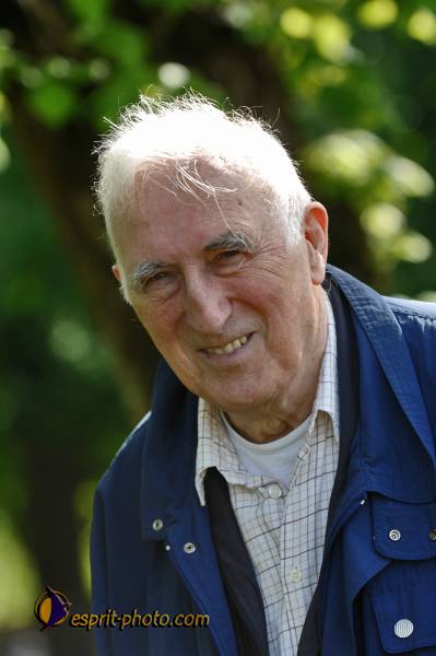 Nom de l'image : E2069530_1 — Description :  Routes de Vezelay 2008