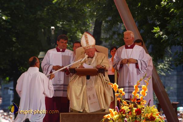 Nom de l'image : D1164548-01 — Description :  Lourdes 2004 - Pèlerinage du Pape à Lourdes