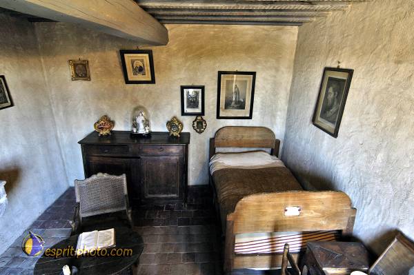 Nom de l'image : D2014313-1 — Description :  Ars village de Saint Jean-Marie Viannay curé d'Ars