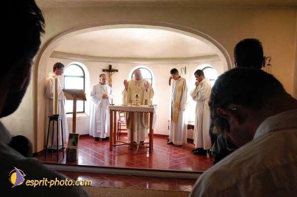 Nom de l'image : D1034117 — Description :  Nouvelle évangelisation - Week-end retraite avec Mgr Rey et la F