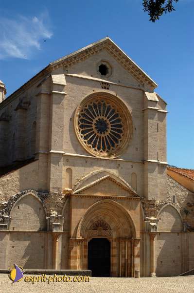 Nom de l'image : D1168962-1 — Description :  Abbaye de Fossanova (Latina-Italie) - Abbaye cistersienne