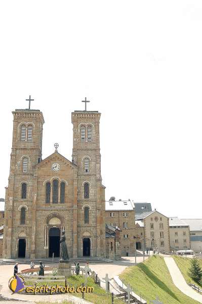 Nom de l'image : D1050648-01 — Description :  Notre Dame de La Salette - Sanctuaire